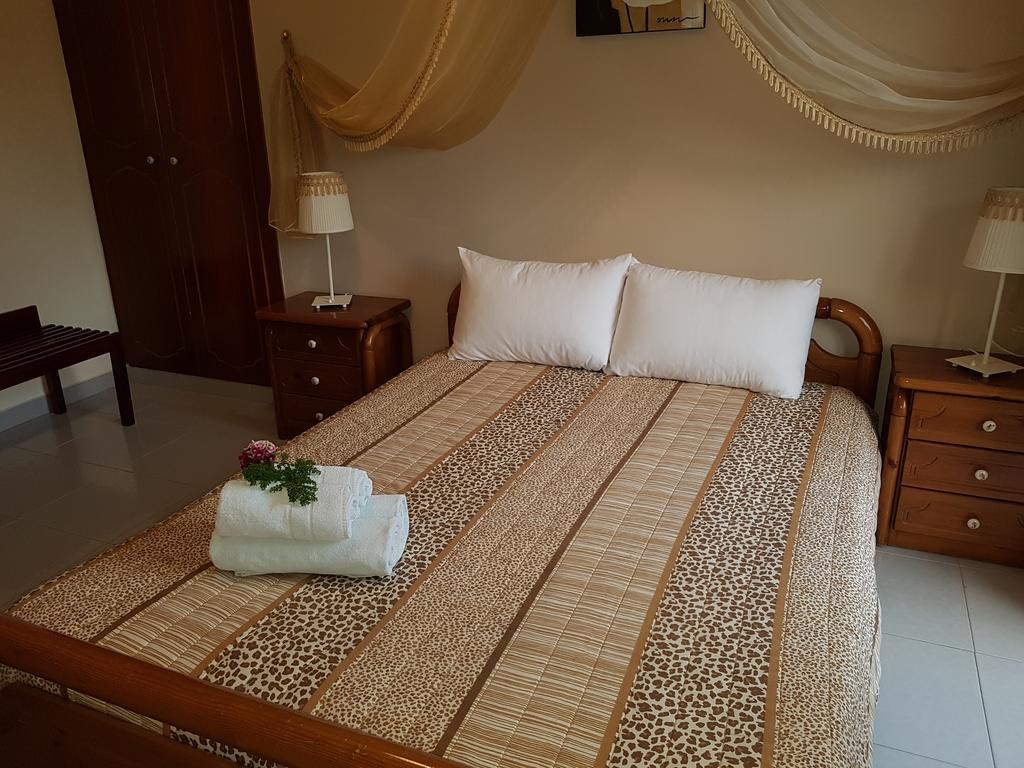 Georgia Old Town Apartments Rhodes City ภายนอก รูปภาพ